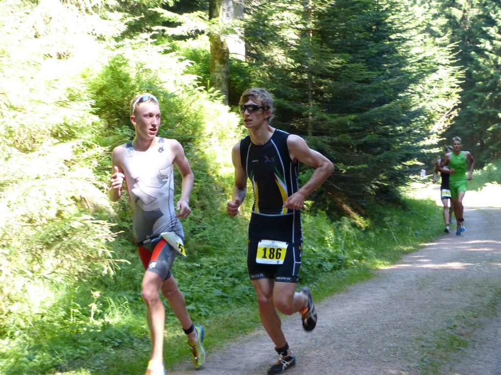Anton verbreitet Angst und Schrecken auf der Laufstrecke... ;-)