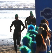 Sven kommt aus dem Wasser Sven kommt aus dem Wasser