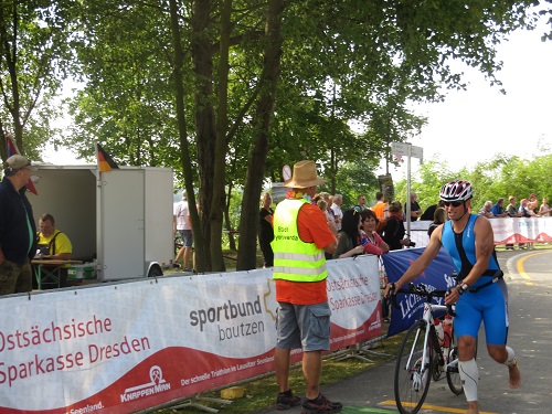 Silvio auf dem Weg zur Radstrecke Silvio auf dem Weg zur Radstrecke