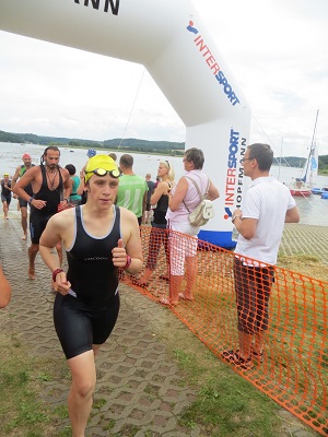 Tina nach der ersten Disziplin, was geht ihr durch den Kopf? Tina nach der ersten Disziplin, was geht ihr durch den Kopf?