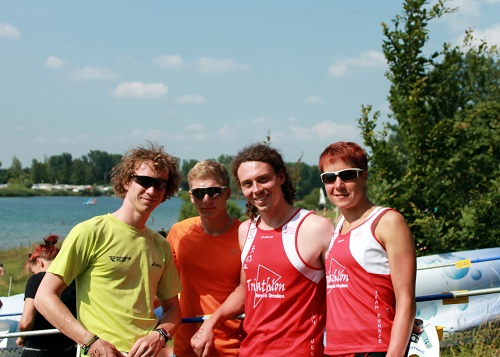 Martin, Marvin (Erzähler), Max und Katja vor dem Start des S+R