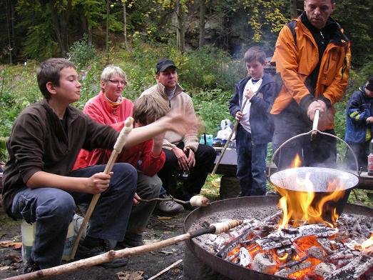 Grillen+Stärken mit Knüppelkuchen+Glühwein