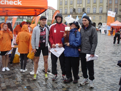 Auch Trainer müssen trinken! Auch Trainer müssen trinken!