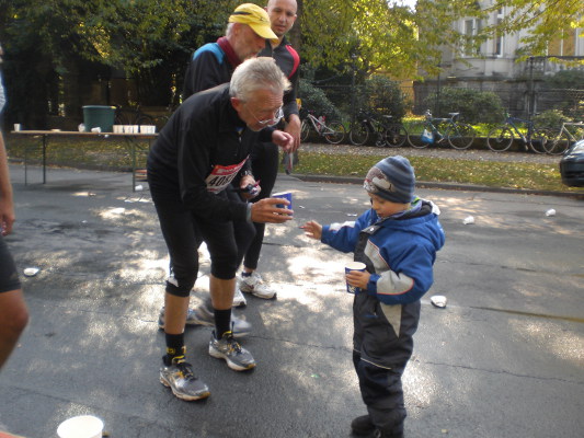 Und wenn Adamlix verteilt, stehen nicht nur die Gallier an... Und wenn Adamlix verteilt, stehen nicht nur die Gallier an...