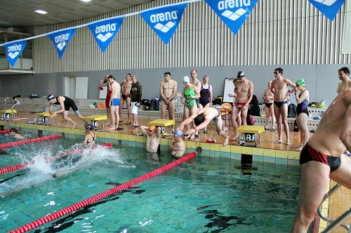 dynamischer Schwimmstart