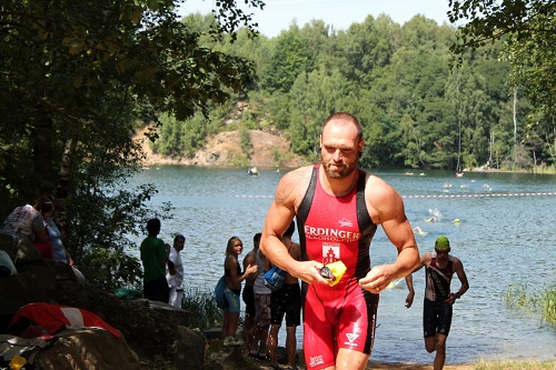 Tottn entsteigt dem Wasser