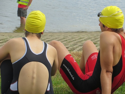 fleißige zuhörerin (links) und der erzähler (rechts)