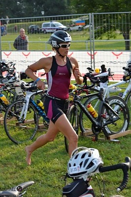 Simone auf dem Weg zur Radstrecke