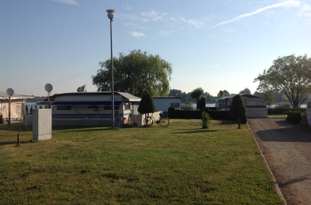 Der Campingplatz am Kiebitzer Baggerteich