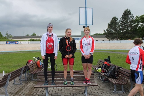 Podium Frauen: 1. Anna, 2. Amy, 3. Jule
