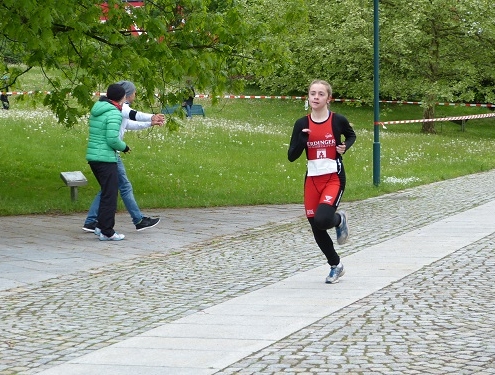 Maxi beim Lauf