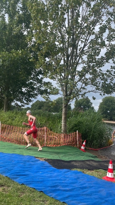 Los ging es mit dem Männerrennen – Oliver beim 1. Wechsel