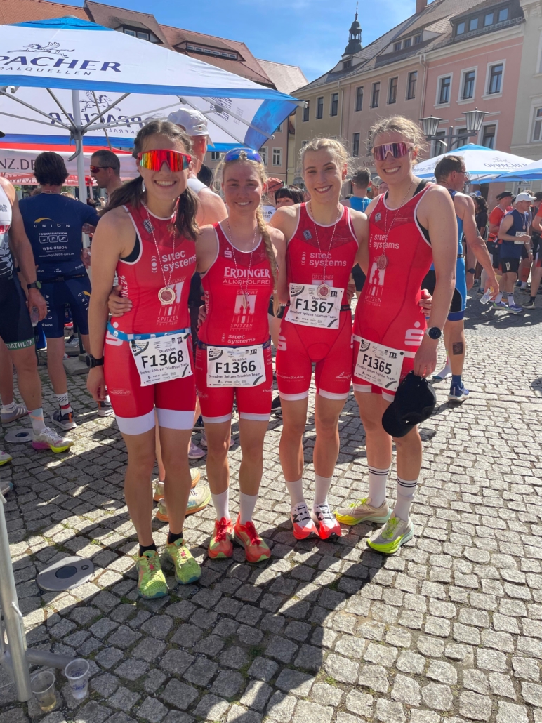 Regio Frauen: Helene, Sophie, Emily & Paulina (vl.)
